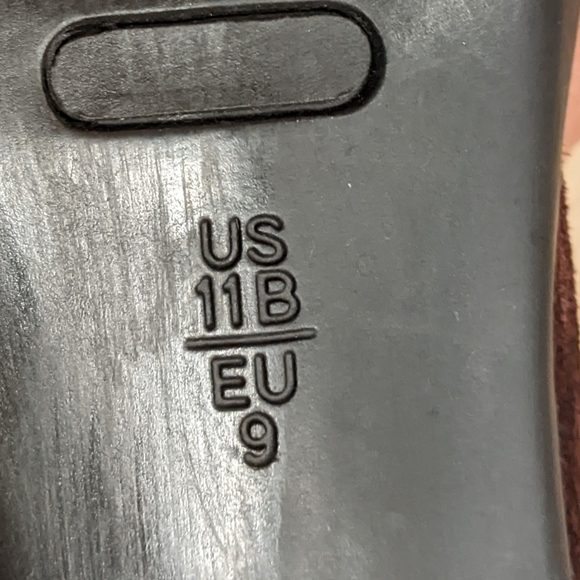 Y2K brown suede square toe heels - Picture 4 of 13